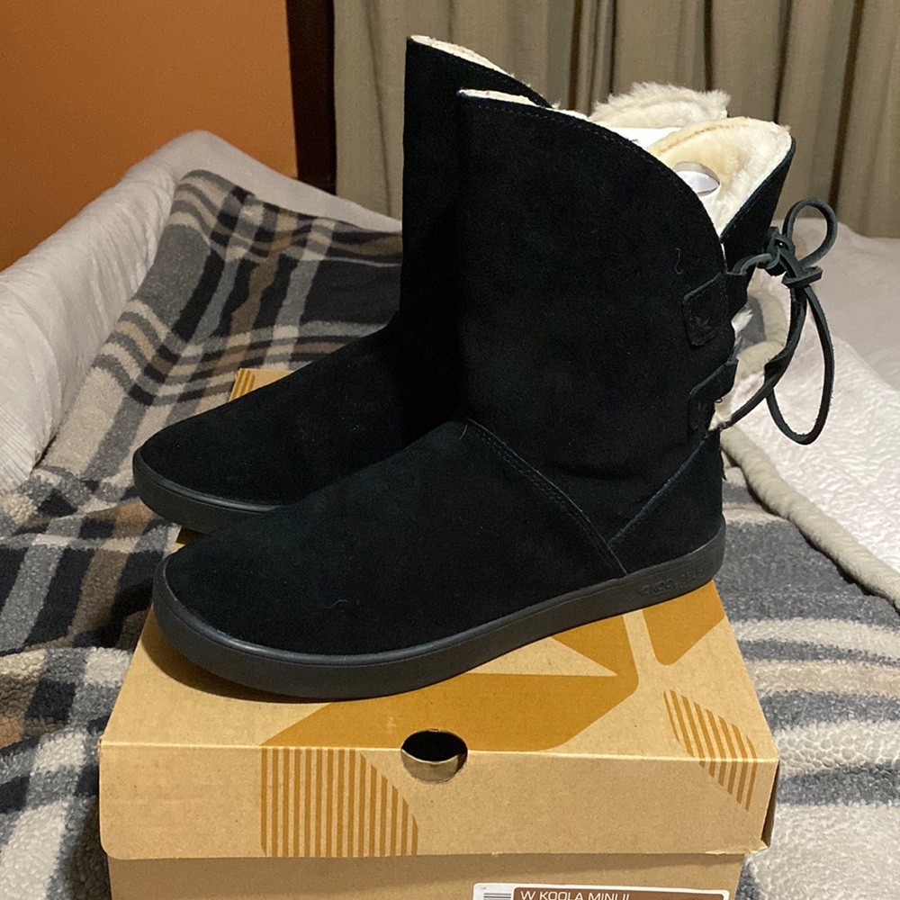 Kookaburra by UGG  boots